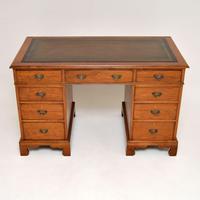 Antique Victorian Walnut Pedestal Desk (2 of 11) Antique Victorian Walnut Pedestal Desk (2 of 11)