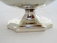 Pair of Elegant Good Quality Georgian Style Silver Salts (3 of 6) Pair of Elegant Good Quality Georgian Style Silver Salts (3 of 6)