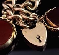 Antique 9ct Gold Curb Bracelet, Spinning Fobs (9 of 15) Antique 9ct Gold Curb Bracelet, Spinning Fobs (9 of 15)