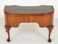 Superb Walnut Queen Anne Style Writing Table (11 of 17) Superb Walnut Queen Anne Style Writing Table (11 of 17)