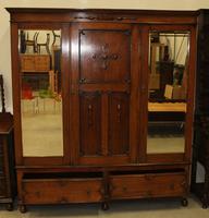 1920's Large Oak Mirrored 3 Door Wardrobe with Slides (2 of 6) 1920's Large Oak Mirrored 3 Door Wardrobe with Slides (2 of 6)