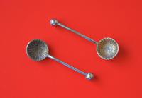 Pair of Antique Miniature Silver Plated Clam Shell Salt Servers & Spoons (4 of 6) Pair of Antique Miniature Silver Plated Clam Shell Salt Servers & Spoons (4 of 6)