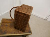 Large Wicker Picnic Basket (4 of 4) Large Wicker Picnic Basket (4 of 4)