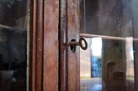 18th Century Oak & Mahogany Corner Cabinet (9 of 9) 18th Century Oak & Mahogany Corner Cabinet (9 of 9)