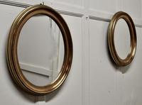A Trio of French Oval Gilt-wood Mirrors (4 of 6) A Trio of French Oval Gilt-wood Mirrors (4 of 6)