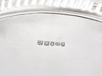 Antique Horace Woodward & Co Silver Plated Biscuit or Trinket Box (4 of 6) Antique Horace Woodward & Co Silver Plated Biscuit or Trinket Box (4 of 6)
