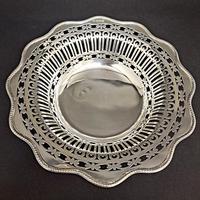 George V Silver Pierced Bowl (3 of 4) George V Silver Pierced Bowl (3 of 4)