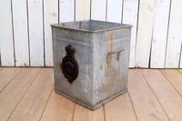 Zinc Planter (6 of 8) Zinc Planter (6 of 8)