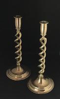Pair of Late Victorian Brass Spiral Candlesticks (4 of 5) Pair of Late Victorian Brass Spiral Candlesticks (4 of 5)