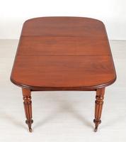 An Early Victorian Mahogany Extending Dining Table (9 of 10) An Early Victorian Mahogany Extending Dining Table (9 of 10)