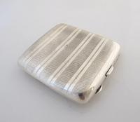 Handsome George V silver cigarette case Joseph Gloster Birmingham 1924 (4 of 12) Handsome George V silver cigarette case Joseph Gloster Birmingham 1924 (4 of 12)