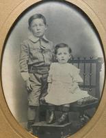 Enchanting Original Show-framed 19th Century Double Portrait Photograph of 2 Siblings (3 of 11) Enchanting Original Show-framed 19th Century Double Portrait Photograph of 2 Siblings (3 of 11)