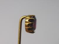 Victorian 15ct Gold Garnet Stickpin (3 of 5)