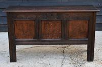 Handsome Early 18th Century Oak Coffer / Blanket Box / Chest c.1700 (4 of 8) Handsome Early 18th Century Oak Coffer / Blanket Box / Chest c.1700 (4 of 8)