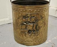 Embossed Brass Coal Bucket with a Tea Clipper Sea Scene (2 of 5) Embossed Brass Coal Bucket with a Tea Clipper Sea Scene (2 of 5)