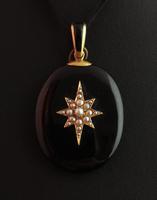 Victorian Onyx Mourning Locket, Seed Pearl Star, 15ct Gold (8 of 12) Victorian Onyx Mourning Locket, Seed Pearl Star, 15ct Gold (8 of 12)