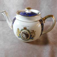Ringtons 1953 Coronation Teapot & Water Jug (6 of 10) Ringtons 1953 Coronation Teapot & Water Jug (6 of 10)