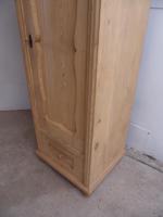 Fantastic Thin Antique Pine 1 Door Child's Wardrobe / Cupboard to wax / paint (5 of 8) Fantastic Thin Antique Pine 1 Door Child's Wardrobe / Cupboard to wax / paint (5 of 8)
