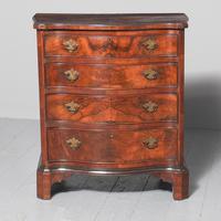 Georgian Style Figured Walnut Serpentine Chest of Drawers (2 of 10) Georgian Style Figured Walnut Serpentine Chest of Drawers (2 of 10)