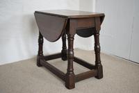 Small Oak Swivel Top Drop Leaf Side Table (2 of 10) Small Oak Swivel Top Drop Leaf Side Table (2 of 10)