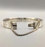 Vintage Silver Bangle London 1984 (5 of 9) Vintage Silver Bangle London 1984 (5 of 9)