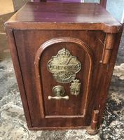 Antique Hopkins Birmingham Cast Iron Compact Safe with 2 Keys (3 of 9) Antique Hopkins Birmingham Cast Iron Compact Safe with 2 Keys (3 of 9)