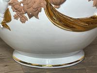 Beautiful Hollywood Regency Style Oversized Porcelain & Terracotta Cherub Floor Vase (6 of 52) Beautiful Hollywood Regency Style Oversized Porcelain & Terracotta Cherub Floor Vase (6 of 52)