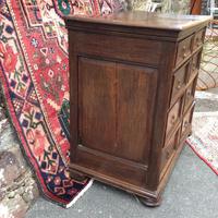 Late 17th Century Oak & Elm Chest of Drawers (2 of 6) Late 17th Century Oak & Elm Chest of Drawers (2 of 6)