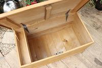 Lovely Restored Pine Blanket Box / Chest / Trunk / Coffee Table (7 of 8) Lovely Restored Pine Blanket Box / Chest / Trunk / Coffee Table (7 of 8)