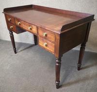 Victorian Mahogany Kneehole Desk / Writing Table / Dressing Table (5 of 8) Victorian Mahogany Kneehole Desk / Writing Table / Dressing Table (5 of 8)