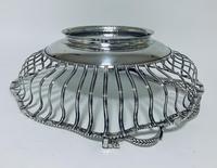 Antique Georgian 18th Century Solid Silver Swing Handle Bread Basket 1774 (14 of 19) Antique Georgian 18th Century Solid Silver Swing Handle Bread Basket 1774 (14 of 19)