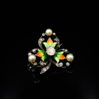 Antique Pearl Paste and Enamel Clover Sterling Silver Brooch Pin (2 of 8) Antique Pearl Paste and Enamel Clover Sterling Silver Brooch Pin (2 of 8)