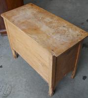 1900's Neat Small Rustic Pine Chest Drawers 2 over 2. (2 of 4) 1900's Neat Small Rustic Pine Chest Drawers 2 over 2. (2 of 4)