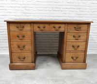 19th Century Oak Pedestal Desk (4 of 8) 19th Century Oak Pedestal Desk (4 of 8)