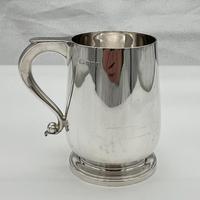 George V Sterling Silver Pint Mug Birmingham 1929 Suckling Ltd (4 of 7) George V Sterling Silver Pint Mug Birmingham 1929 Suckling Ltd (4 of 7)