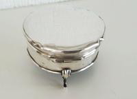 Solid Silver Hallmarked Hinged Vanity Trinket Ring Box (4 of 7) Solid Silver Hallmarked Hinged Vanity Trinket Ring Box (4 of 7)