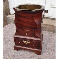 Early 18th Century Mahogany Jardinere (3 of 9) Early 18th Century Mahogany Jardinere (3 of 9)