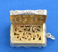 Victorian Silver Vinaigrette (3 of 6) Victorian Silver Vinaigrette (3 of 6)