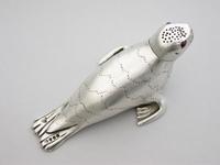 Victorian Novelty Silver Seal Pepperette by Charles & Charles Asprey, London, 1882 (8 of 14) Victorian Novelty Silver Seal Pepperette by Charles & Charles Asprey, London, 1882 (8 of 14)