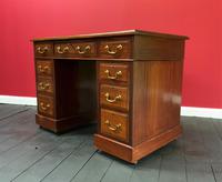 Small Antique Edwardian Leather Bound Mahogany Twin-Pedestal Writing Desk (5 of 16) Small Antique Edwardian Leather Bound Mahogany Twin-Pedestal Writing Desk (5 of 16)