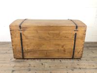 Large Antique Pine Dome Top Trunk (4 of 9) Large Antique Pine Dome Top Trunk (4 of 9)