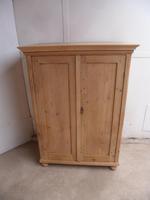 Lovely Victorian Antique Pine 2 Door Kitchen Storage Cupboard to wax / paint (4 of 8) Lovely Victorian Antique Pine 2 Door Kitchen Storage Cupboard to wax / paint (4 of 8)