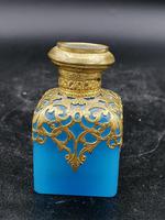 Old Palais Royal Blue Opaline Glass Perfume Bottle with a Miniature of Paris (2 of 6) Old Palais Royal Blue Opaline Glass Perfume Bottle with a Miniature of Paris (2 of 6)