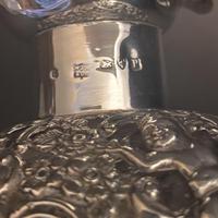 Large Repousse Silver Stopper Collar & Neck Ribbed Crystal Victorian Glug Decanter (4 of 5) Large Repousse Silver Stopper Collar & Neck Ribbed Crystal Victorian Glug Decanter (4 of 5)