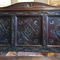 Stunning Heavily Carved Gothic Revival Oak Settle (4 of 14) Stunning Heavily Carved Gothic Revival Oak Settle (4 of 14)