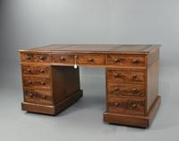 Large Victorian Flame Mahogany Pedestal Desk (2 of 6) Large Victorian Flame Mahogany Pedestal Desk (2 of 6)