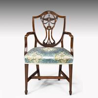 Elegant Set of 8 Early 20th Century Classical Hepplewhite Chairs (2 of 6) Elegant Set of 8 Early 20th Century Classical Hepplewhite Chairs (2 of 6)