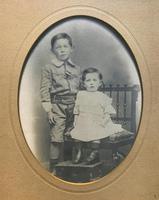 Enchanting Original Show-framed 19th Century Double Portrait Photograph of 2 Siblings (2 of 11) Enchanting Original Show-framed 19th Century Double Portrait Photograph of 2 Siblings (2 of 11)