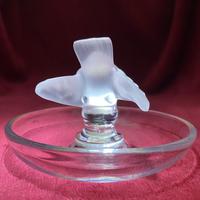 Lalique "Sparrow" Ring Dish in Clear & Frosted Glass with Original Label (3 of 9) Lalique "Sparrow" Ring Dish in Clear & Frosted Glass with Original Label (3 of 9)