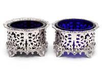 Pair of Elkington & Co Silver Plated Salts with Bristol Blue Glass Liners (5 of 5) Pair of Elkington & Co Silver Plated Salts with Bristol Blue Glass Liners (5 of 5)